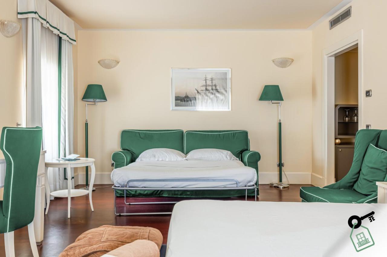 Hotel Rooms Ливорно Экстерьер фото